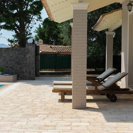 Villa Nefeli Breeze Dassia (Corfu)