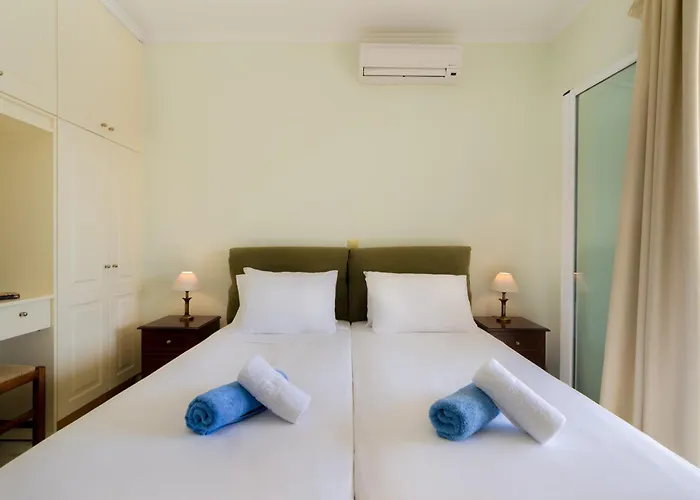 Nefeli Breeze Vila *