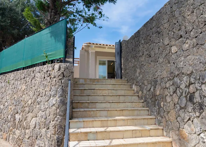 Nefeli Breeze Vila