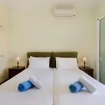 Nefeli Breeze فيلة *