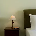Nefeli Breeze فيلة *