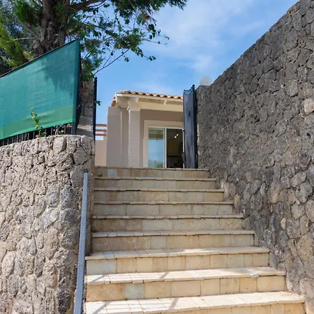 Nefeli Breeze Vila